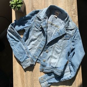 Cropped light wash jean jacket